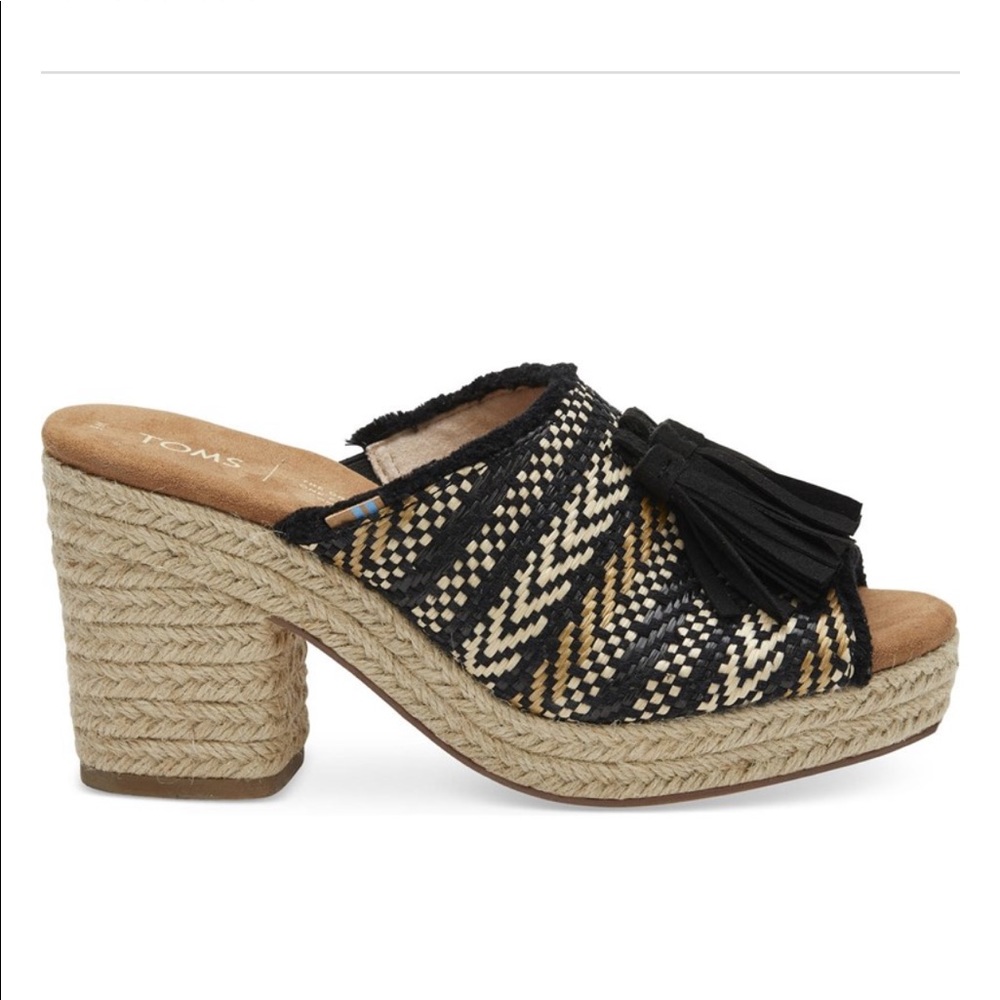 Toms Junie Sandals Slip On Tassel 8.5